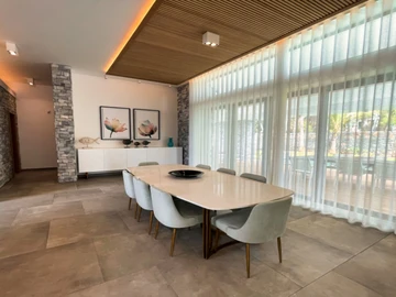 4 Bedroom Villa