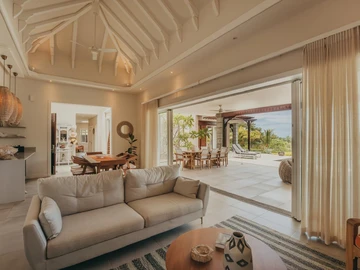 4 Bedroom Villa