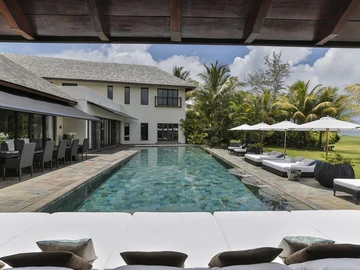 5 Bedroom Villa
