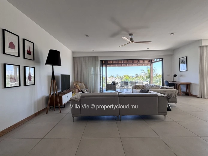 Grand Gaube - Penthouse spacieux de 3 chambres-ensuite avec bureau, piscine et vue sur la mer