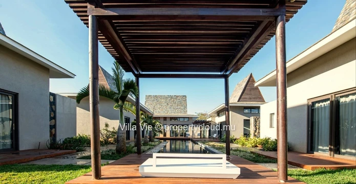 Balaclava - Sumptuous 3 bedroom villa with private pool