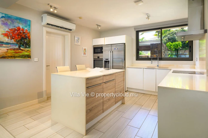 Haute Rive - Magnificent 4 bedroom villa with sea view 