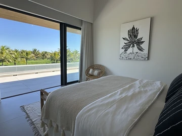 5 Bedroom Villa