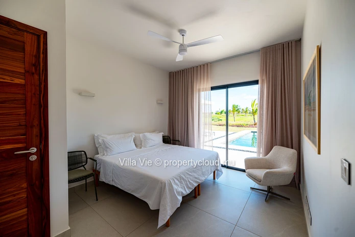 Haute Rive - Modern 4-bedroom villa with golf view