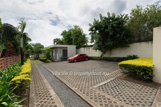 Mont Mascal - Modern 3-bedroom en-suite house with swimming pool