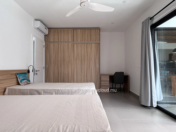 Petit Raffray - Jolie maison de 3 chambres en-suite avec piscine