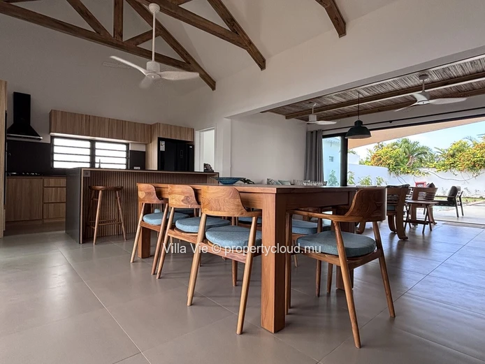 Petit Raffray - Jolie maison de 3 chambres en-suite avec piscine
