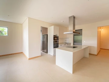 4 Bedroom Apartment
