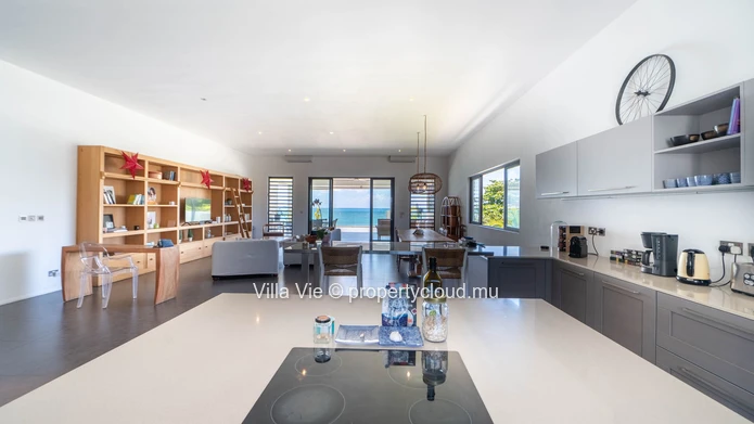 Péreybère - Penthouse d'exception avec vue et accès mer