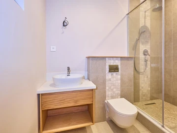 4 Bedroom Apartment