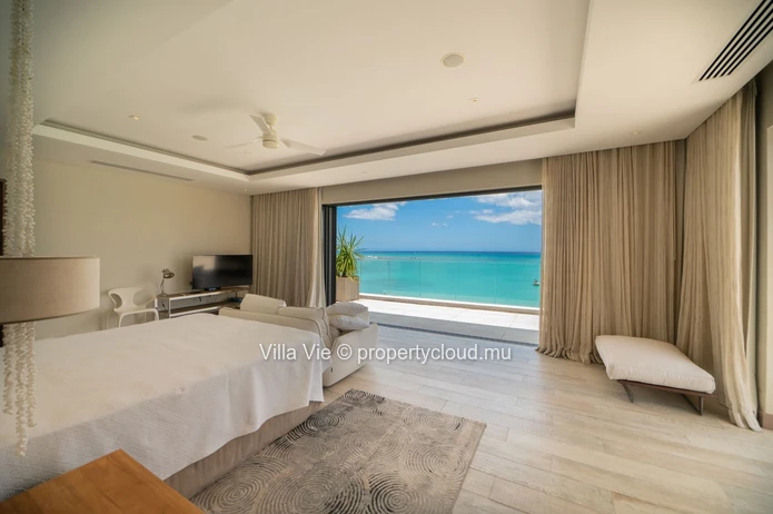 Péreybère – Villa de Luxe d’Exception en Bord de Mer avec 4 Chambres en Suite