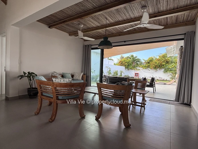 Petit Raffray - Jolie maison de 3 chambres en-suite avec piscine