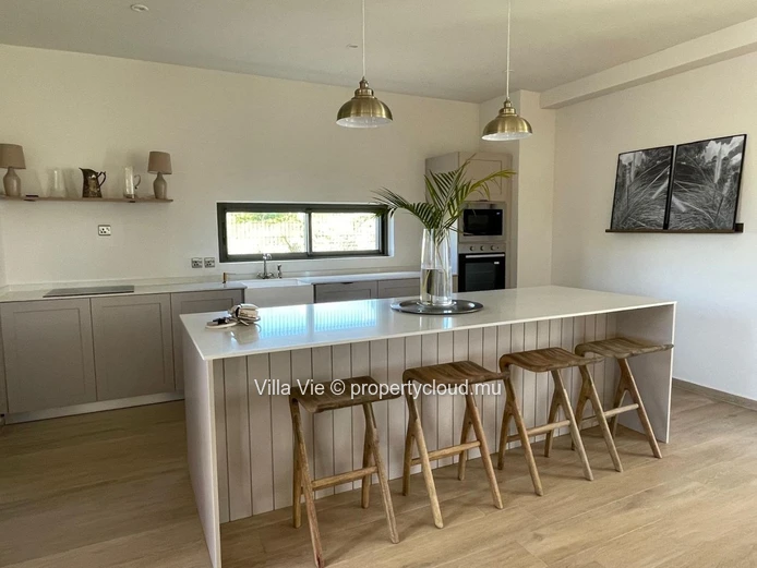 Mont Choisy - Maison Moderne 3 Chambres avec Piscine (Mandat exclusif)