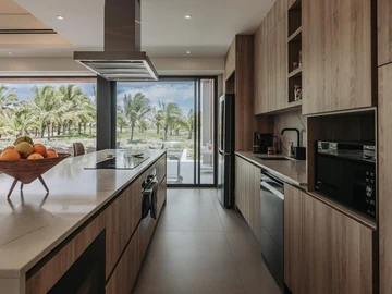 5 Bedroom Villa