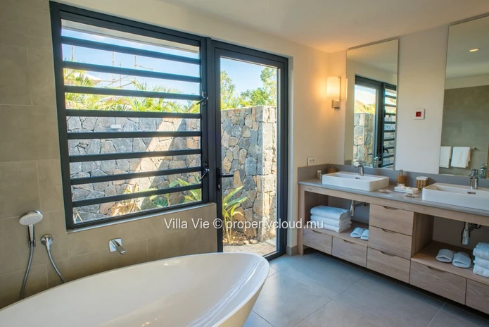 Rivière Noire - Amazing 3 bedroom villa with private pool