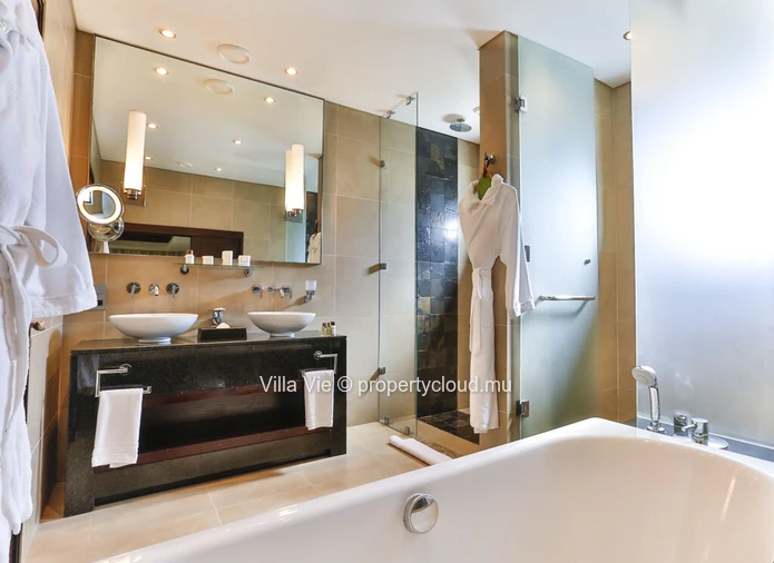 Beau Champ - Spacieux appartement 2 chambres avec piscine privée