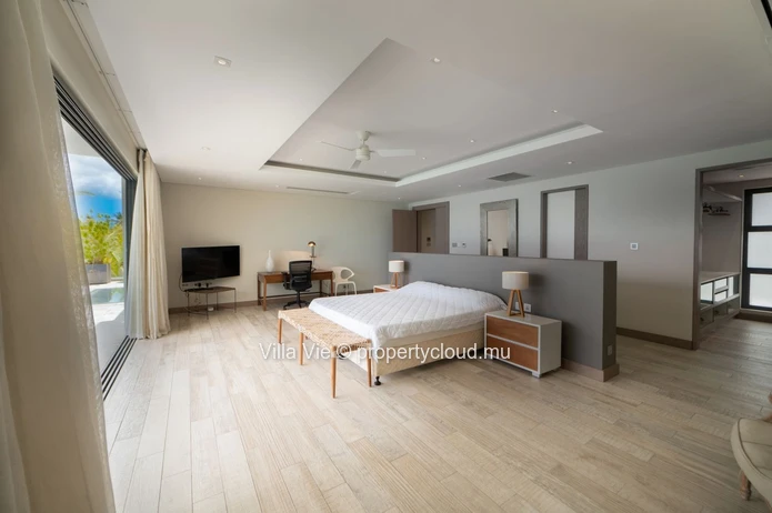 Péreybère – Villa de Luxe d’Exception en Bord de Mer avec 4 Chambres en Suite