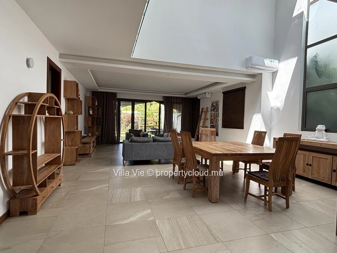 The Vale - Bright 4-bedroom villa in a secure residence