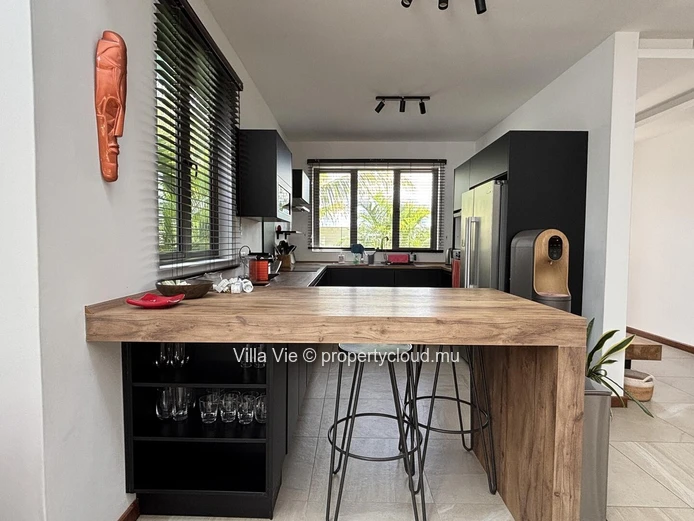 The Vale - Bright 4-bedroom villa in a secure residence