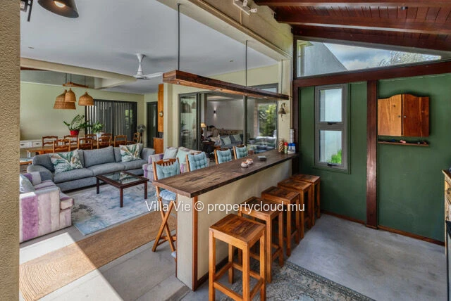 Mont Mascal - Modern 3-bedroom en-suite house with swimming pool