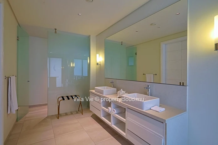 Beau Champ - Splendid 5 bedroom villa with private pool