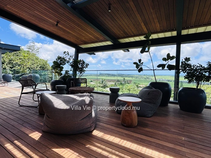 Belle Vue - Stunning 4-bedroom penthouse with a private swimming pool