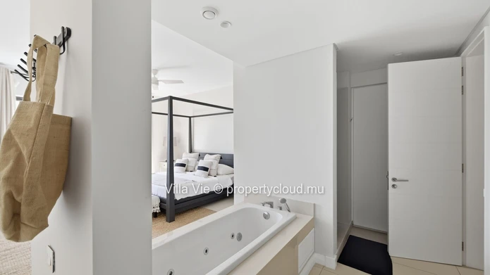 Péreybère - Magnifique penthouse de 3 chambres avec grand rooftop et piscine privée (Mandat exclusif)