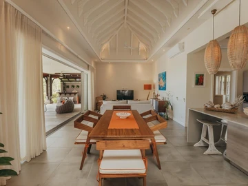 4 Bedroom Villa