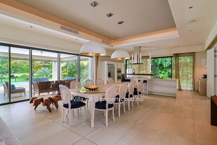 Beau Champ - Splendid 5 bedroom villa with private pool