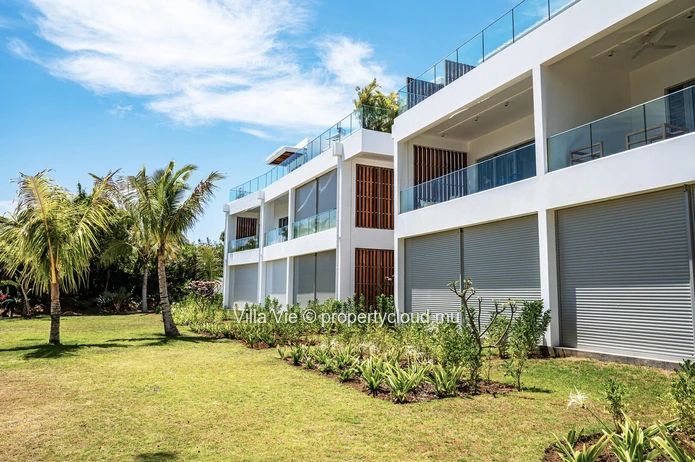 Grand Gaube - Appartement Moderne 3 chambres avec accès direct à la plage.