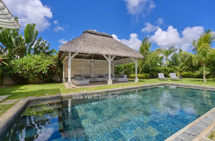 Grand Baie - Très belle villa de 4 chambres en-suite, piscine et kiosque
