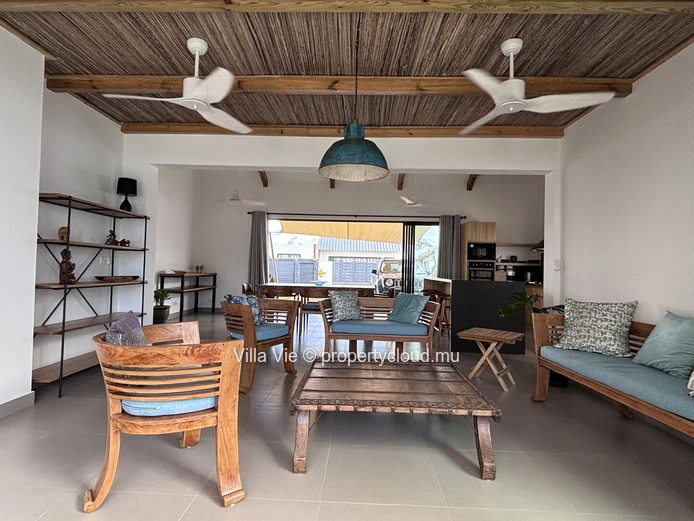 Petit Raffray - Jolie maison de 3 chambres en-suite avec piscine