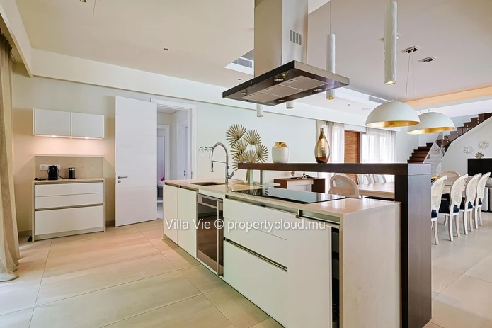 Beau Champ - Splendid 5 bedroom villa with private pool