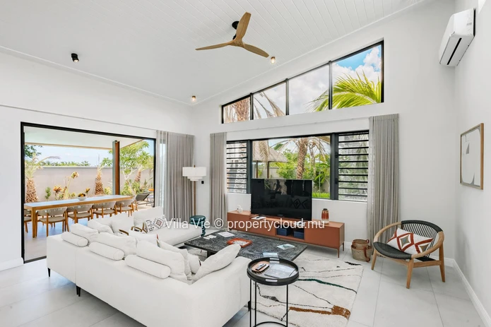 Tamarin - Exceptional 5 bedroom villa with private pool