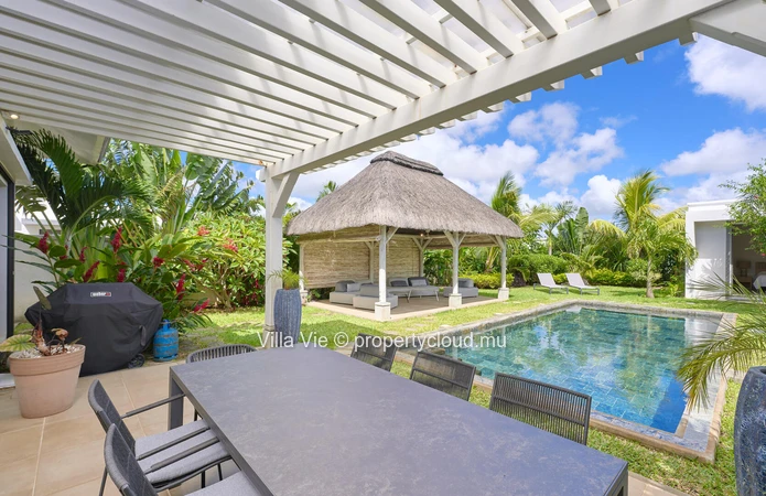 Grand Baie - Très belle villa de 4 chambres en-suite, piscine et kiosque