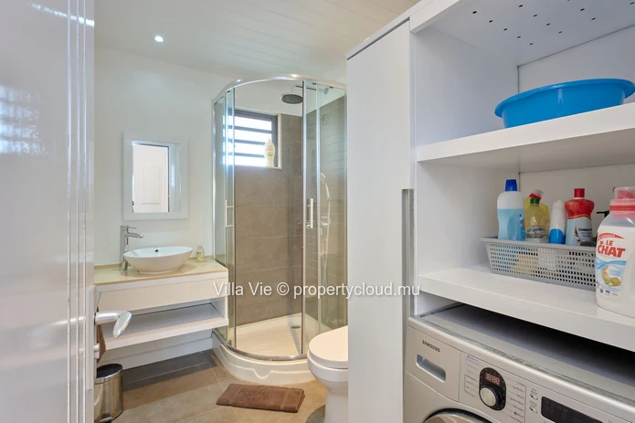 Péreybère - Beautiful, newly renovated 2-bedroom apartment with common swimming pool, spa and gym