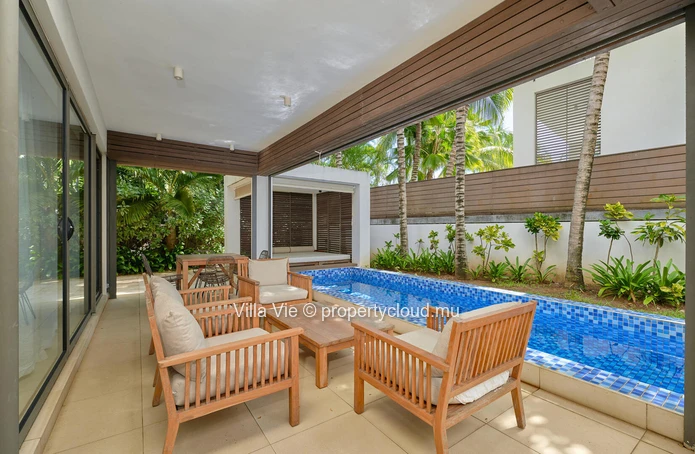 Grand Baie - Townhouse de 3 chambres en suites, accès mer, piscine