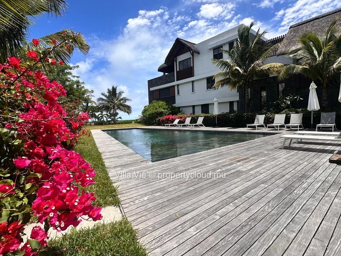 Péreybère - 3-bedroom luxury beachfront apartment