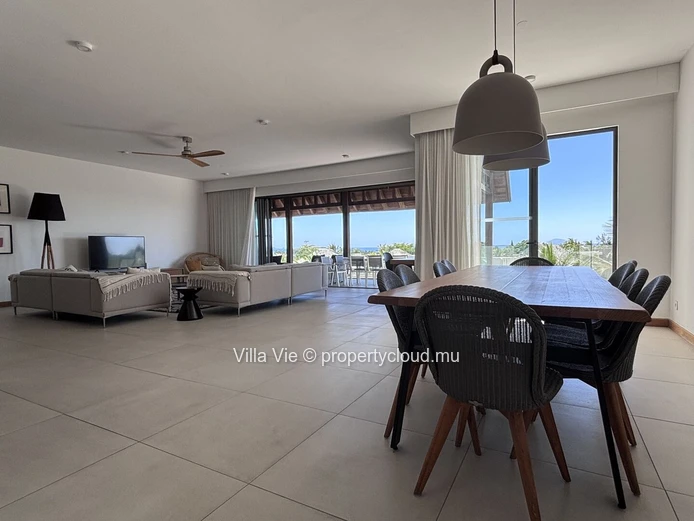 Grand Gaube - Penthouse spacieux de 3 chambres-ensuite avec bureau, piscine et vue sur la mer