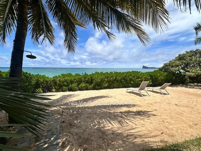 Péreybère - 3-bedroom luxury beachfront apartment