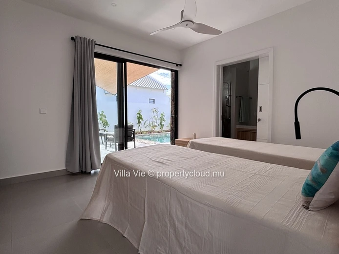 Petit Raffray - Jolie maison de 3 chambres en-suite avec piscine