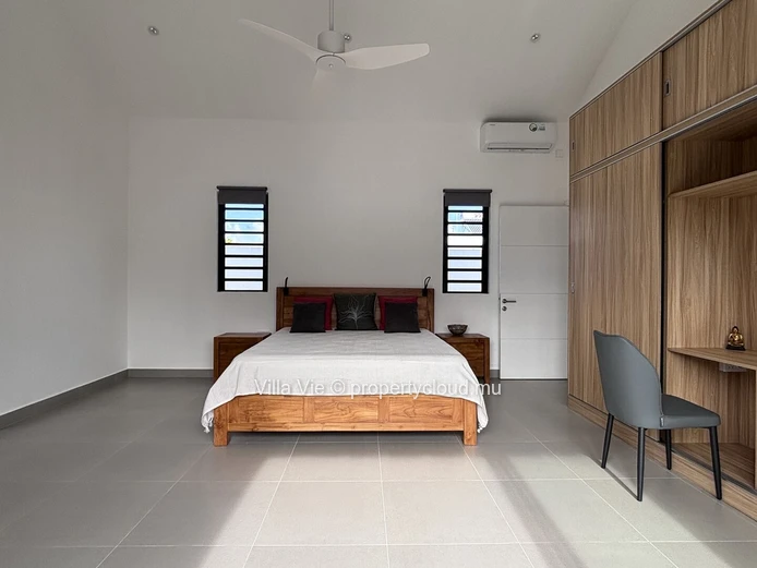 Petit Raffray - Jolie maison de 3 chambres en-suite avec piscine