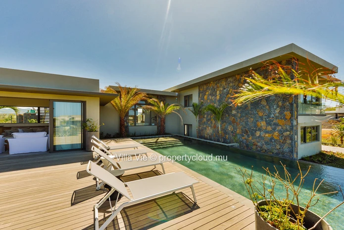 Beau Champ - Spacious 4 bedroom villa with private pool