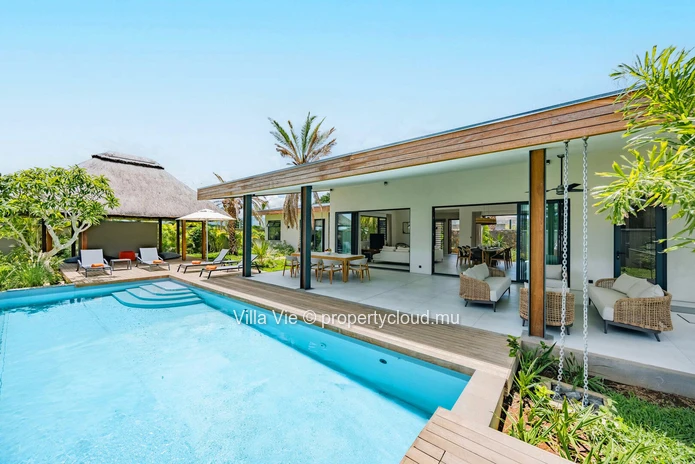 Tamarin - Exceptional 5 bedroom villa with private pool