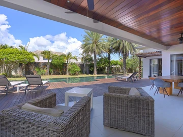 4 Bedroom Villa