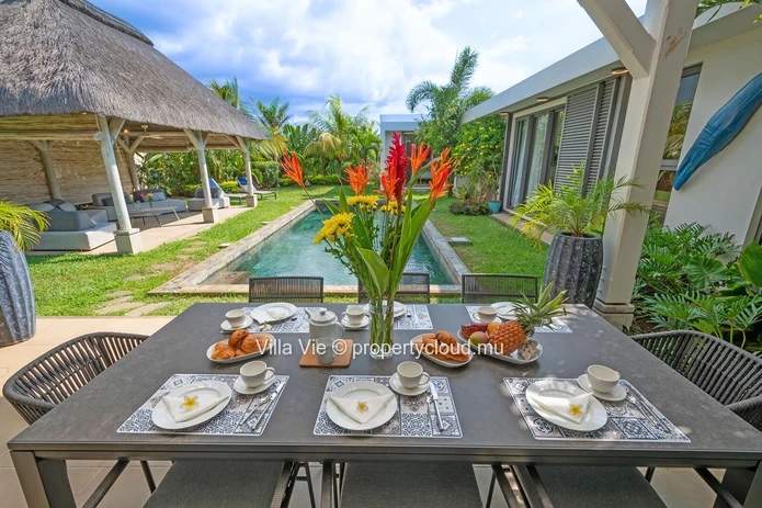 Grand Baie - Très belle villa de 4 chambres en-suite, piscine et kiosque