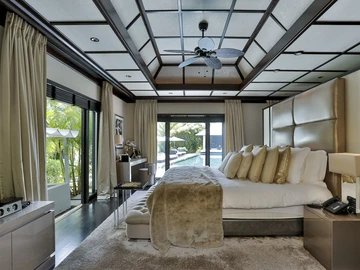 5 Bedroom Villa