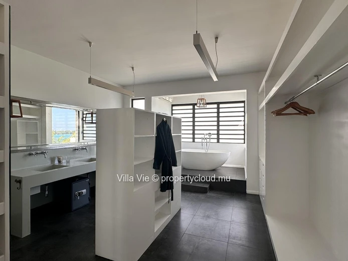 Péreybère - Penthouse d'exception avec vue et accès mer