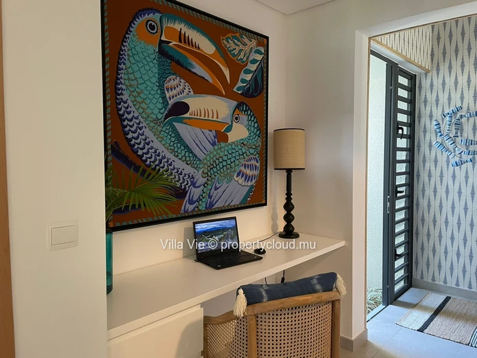 Péreybère - Sublime 3 bedroom ground floor, beachfront apartment with swimming pool (Sole Mandate)
