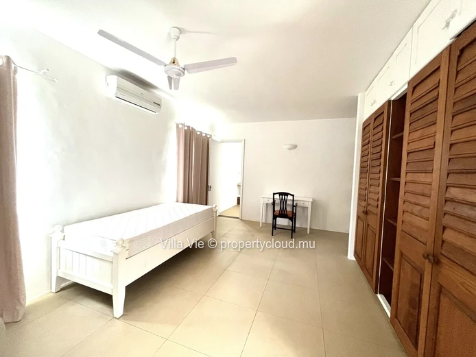 Foret Daruty - Charmante villa de 4 chambres avec piscine et grand jardin